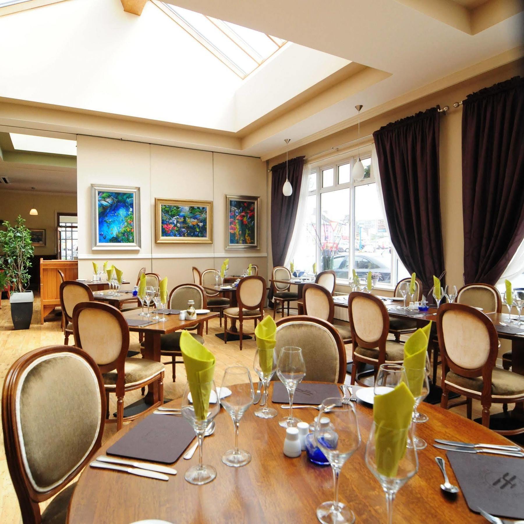 Alcock & Brown Hotel Клифден Экстерьер фото