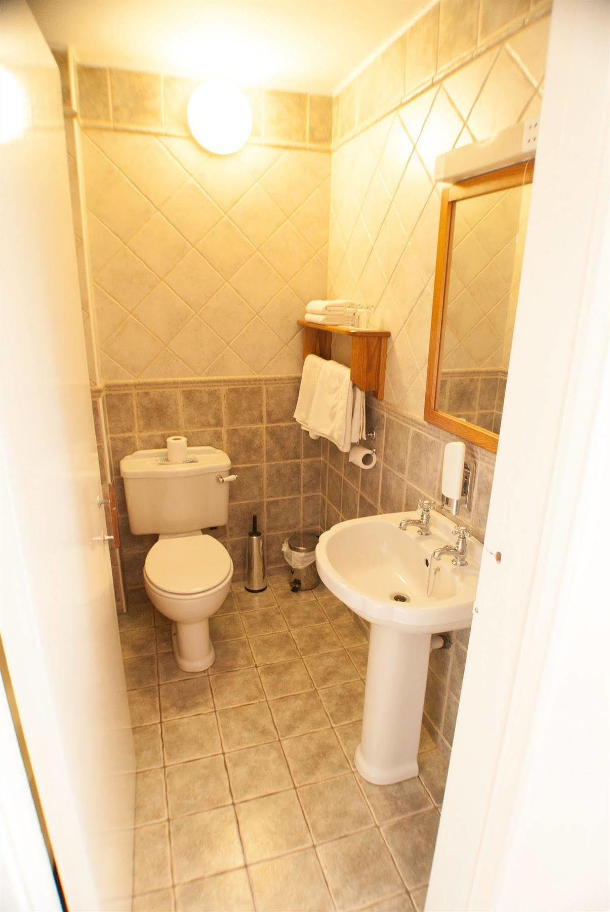 Alcock & Brown Hotel Клифден Экстерьер фото